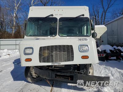Piąte zdjęcie samochodu w środku: 2022 FORD F59 - DELIVERY TRUCK VIN:1F64F5KN6N0A02965 - miniatura