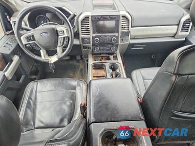 Zdjęcie 8 z 13 samochodu: 2017 FORD F350 SUPER DUTY VIN:1FT8W3DT7HEE71214 - miniatura