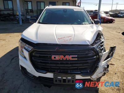 Piąte zdjęcie samochodu w środku: 2024 GMC TERRAIN SLE VIN:3GKALMEGXRL116917 - miniatura