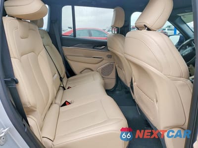 Zdjęcie 11 z 14 samochodu: 2023 JEEP GRAND CHEROKEE LIMITED VIN:1C4RJHBG8PC586548 - miniatura