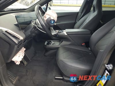 Zdjęcie 7 z 12 samochodu: 2024 BMW IX XDRIVE50 VIN:WB523CF07RCN47833 - miniatura