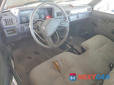 Zdjęcie 8 z 11 samochodu: 1988 TOYOTA PICKUP BASE VIN:JT4RN63A1J0226887 - miniatura
