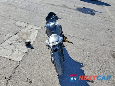 Zdjęcie 6 z 9 samochodu: 2007 HONDA CBR600 RR VIN:JH2PC40027M004171 - miniatura