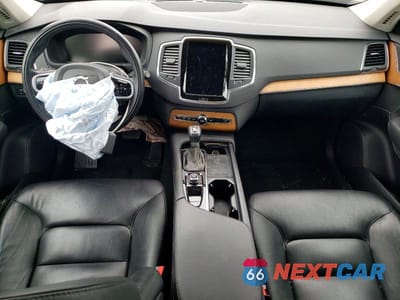 Zdjęcie 8 z 12 samochodu: 2022 VOLVO XC90 T6 MOMENTUM VIN:YV4A22PKXN1826340 - miniatura