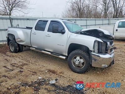 Czwarte zdjęcie samochodu z boku: 2010 CHEVROLET SILVERADO K3500 LTZ VIN:1GC7K1B63AF108482 - miniatura
