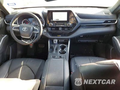 Zdjęcie 8 z 13 samochodu: 2023 TOYOTA HIGHLANDER L VIN:5TDKDRAH8PS019554 - miniatura