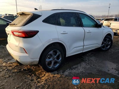 Trzecie zdjęcie samochodu z tyłu: 2024 FORD ESCAPE ST LINE VIN:1FMCU9MN7RUA88087 - miniatura
