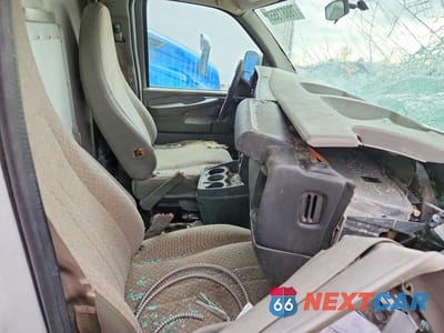 Zdjęcie 7 z 11 samochodu: 2015 CHEVROLET EXPRESS UTILITY / SERVICE TRUCK VIN:1GB0G2CG9F1208336 - miniatura