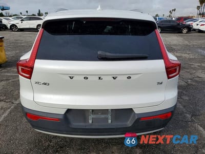 Zdjęcie 6 z 13 samochodu: 2022 VOLVO XC40 T4 MOMENTUM VIN:YV4AC2HKXN2773743 - miniatura