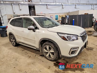 Czwarte zdjęcie samochodu z boku: 2020 SUBARU FORESTER TOURING VIN:JF2SKAXC2LH569576 - miniatura