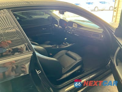 Piąte zdjęcie samochodu w środku: 2011 BMW 328 I VIN:WBAKE3C50BE557478 - miniatura