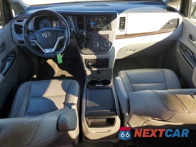 Zdjęcie 8 z 12 samochodu: 2015 TOYOTA SIENNA XLE VIN:5TDYK3DC6FS566169 - miniatura