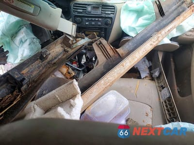 Zdjęcie 8 z 11 samochodu: 2002 HONDA ACCORD EX VIN:1HGCG56662A137430 - miniatura