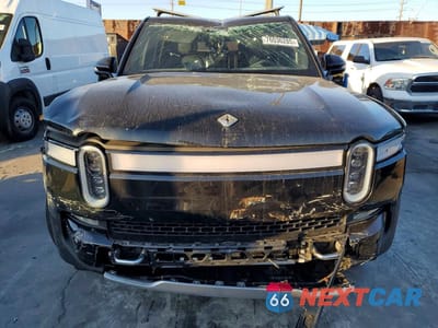 Piąte zdjęcie samochodu w środku: 2022 RIVIAN R1S LAUNCH EDITION VIN:7PDSGABL1NN001954 - miniatura