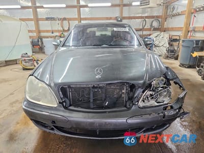 Piąte zdjęcie samochodu w środku: 2003 MERCEDES-BENZ S 500 4MATIC VIN:WDBNG84J03A353547 - miniatura