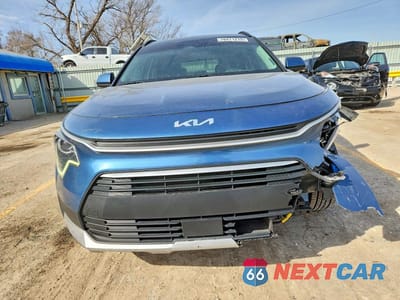 Piąte zdjęcie samochodu w środku: 2023 KIA NIRO EX VIN:KNDCR3LE1P5117644 - miniatura