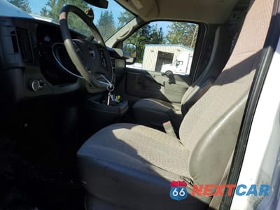 Zdjęcie 7 z 12 samochodu: 2015 GMC SAVANA 2500 CARGO DELIVERY VAN VIN:1GTW7FCF8F1904612 - miniatura