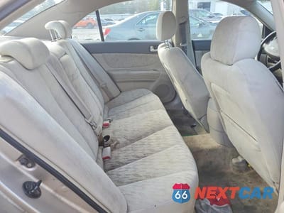 Zdjęcie 10 z 13 samochodu: 2006 HYUNDAI SONATA GL VIN:KMHET46C56A114435 - miniatura