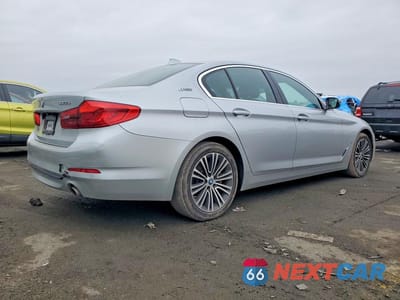 Trzecie zdjęcie samochodu z tyłu: 2019 BMW 530XE VIN:WBAJB1C5XKB376270 - miniatura
