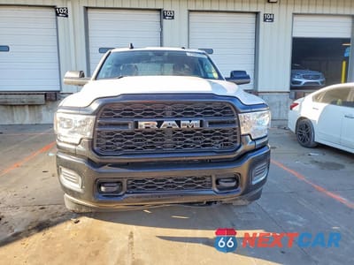 Piąte zdjęcie samochodu w środku: 2019 RAM 2500 TRADESMAN VIN:3C6UR5HL2KG548431 - miniatura