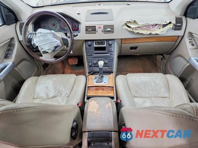 Zdjęcie 8 z 12 samochodu: 2004 VOLVO XC90 VIN:YV1CZ59H941067697 - miniatura