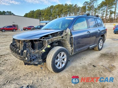 2011 TOYOTA HIGHLANDER BASE 5TDBK3EHXBS082130 - główne zdjęcie licytacji z USA - miniatura
