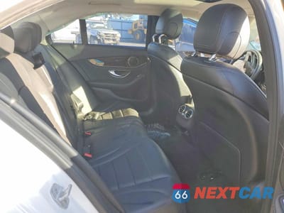 Zdjęcie 10 z 12 samochodu: 2015 MERCEDES-BENZ C 300 VIN:55SWF4JB3FU095114 - miniatura