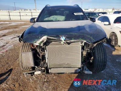 Piąte zdjęcie samochodu w środku: 2025 BMW X7 M60I VIN:5UX33EM01S9W24690 - miniatura
