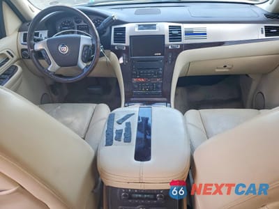 Zdjęcie 8 z 12 samochodu: 2008 CADILLAC ESCALADE ESV VIN:1GYFK66878R271742 - miniatura