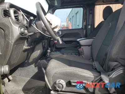 Zdjęcie 7 z 11 samochodu: 2021 JEEP WRANGLER SPORT VIN:1C4GJXAG8MW789050 - miniatura