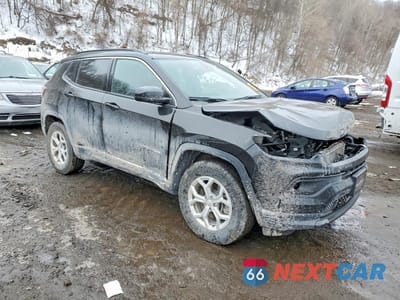 Czwarte zdjęcie samochodu z boku: 2024 JEEP COMPASS LATITUDE VIN:3C4NJDBN5RT126597 - miniatura