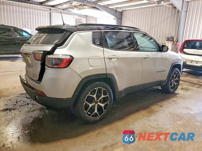 Trzecie zdjęcie samochodu z tyłu: 2025 JEEP COMPASS LIMITED VIN:3C4NJDCN7ST533664 - miniatura