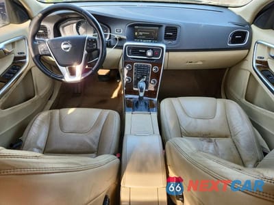 Zdjęcie 8 z 13 samochodu: 2014 VOLVO S60 T5 VIN:YV1612FH2E1292567 - miniatura