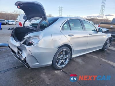 Trzecie zdjęcie samochodu z tyłu: 2018 MERCEDES-BENZ C 300 4MATIC VIN:WDDWF4KB5JR411993 - miniatura