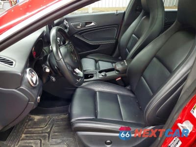 Zdjęcie 7 z 11 samochodu: 2018 MERCEDES-BENZ CLA 250 4MATIC VIN:WDDSJ4GB8JN575543 - miniatura