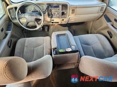 Zdjęcie 8 z 12 samochodu: 2005 CHEVROLET AVALANCHE C1500 VIN:3GNEC12ZX5G151601 - miniatura