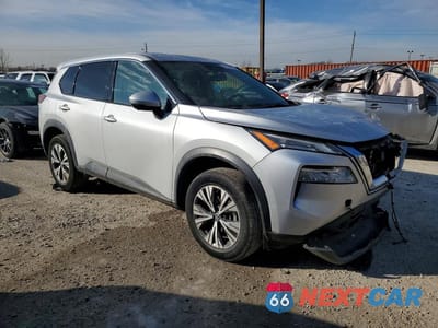 Czwarte zdjęcie samochodu z boku: 2021 NISSAN ROGUE SV VIN:5N1AT3BBXMC743440 - miniatura