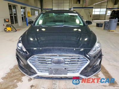 Piąte zdjęcie samochodu w środku: 2018 HYUNDAI SONATA SE VIN:5NPE24AF1JH726576 - miniatura