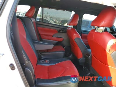 Zdjęcie 11 z 13 samochodu: 2021 TOYOTA HIGHLANDER VIN:5TDJZRAH0MS065100 - miniatura