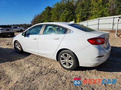 Drugie zdjęcie samochodu z przodu: 2019 CHEVROLET CRUZE LT VIN:1G1BE5SM9K7123791 - miniatura