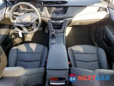 Zdjęcie 8 z 13 samochodu: 2025 CADILLAC XT5 SPORT VIN:1GYKNGRS6SZ111510 - miniatura