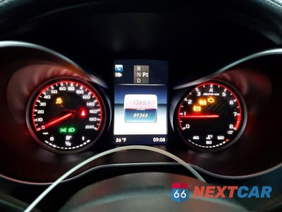 Zdjęcie 9 z 12 samochodu: 2016 MERCEDES-BENZ C 63 AMG-S VIN:55SWF8HB9GU100007 - miniatura