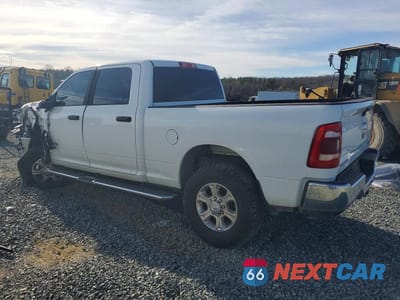 Drugie zdjęcie samochodu z przodu: 2024 RAM 2500 BIG HORN VIN:3C6UR5DJ4RG211273 - miniatura