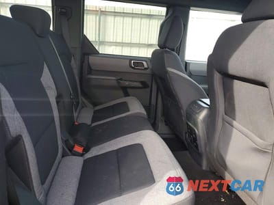 Zdjęcie 11 z 13 samochodu: 2022 FORD BRONCO BASE VIN:1FMDE5BH2NLA87727 - miniatura