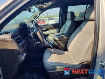 Zdjęcie 7 z 12 samochodu: 2022 GMC YUKON SLT VIN:1GKS1BKD8NR357452 - miniatura