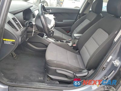 Zdjęcie 7 z 13 samochodu: 2017 KIA FORTE S VIN:3KPFL4A76HE130758 - miniatura