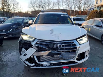 Piąte zdjęcie samochodu w środku: 2020 AUDI Q5 PREMIUM PLUS VIN:WA1BNAFY5L2065653 - miniatura