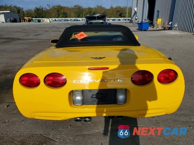 Zdjęcie 6 z 13 samochodu: 2002 CHEVROLET CORVETTE VIN:1G1YY32G825117864 - miniatura