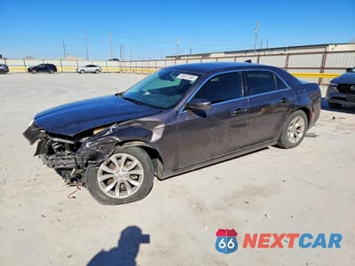 2016 CHRYSLER 300 LIMITED 2C3CCAAG1GH190620 - główne zdjęcie licytacji z USA - miniatura