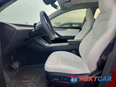 Zdjęcie 7 z 11 samochodu: 2026 TESLA MODEL Y VIN:7SAYGDED2TA465032 - miniatura